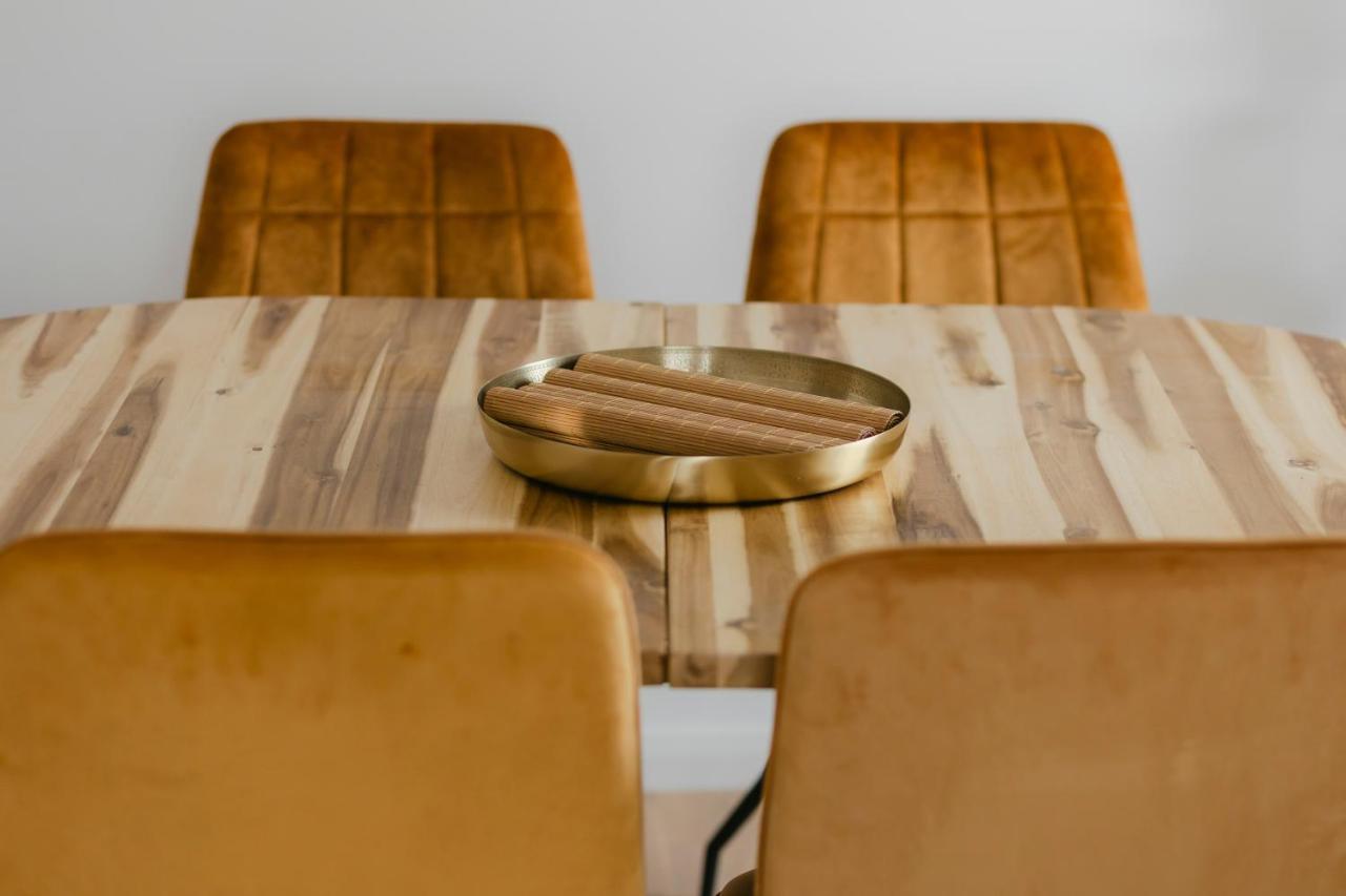 The Forest - Luxe Central Apt With Free Secured Parking Брашов Экстерьер фото